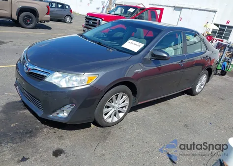 2012 Toyota Camry Hybrid Xle z USA, uszkodzony, nr VIN 4T1BD1FK7CU011856